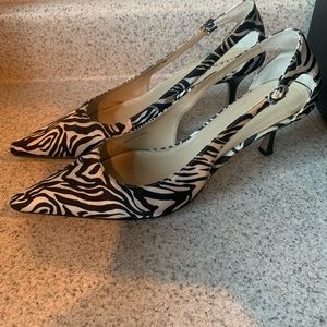 Ellen Tracy Zebra Heels